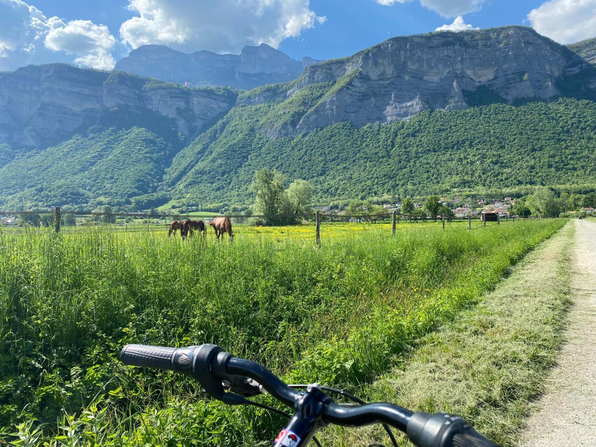 Maison De Village Au Pied De La Montagne Lumbin Kültér fotó