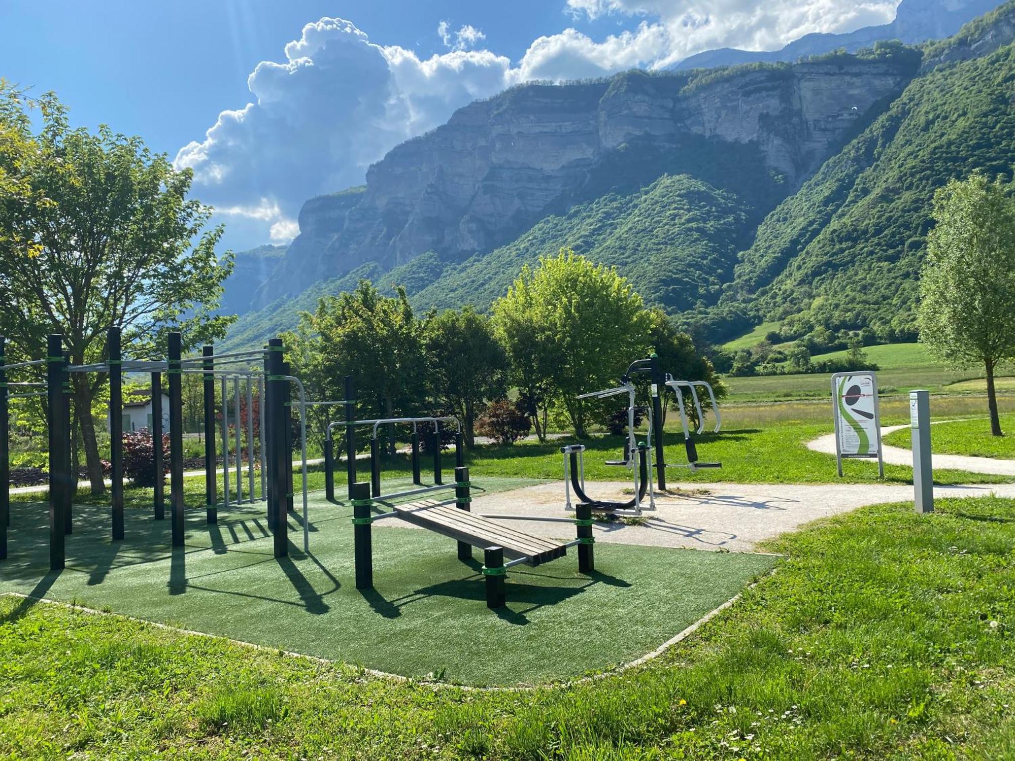 Maison De Village Au Pied De La Montagne Lumbin Kültér fotó