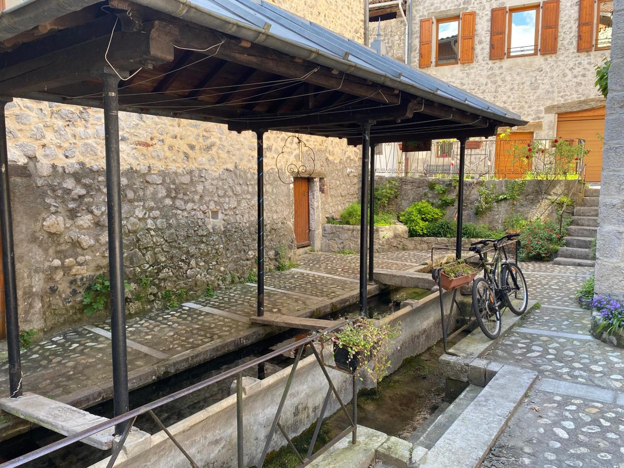 Maison De Village Au Pied De La Montagne Lumbin Kültér fotó